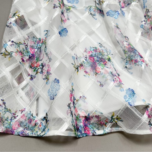 NWT!! Anthropologie MAEVE white Garden Peony fairy cottage core dress, 8. - Picture 5 of 8